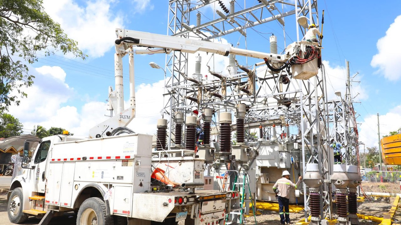 Edeeste continúa desmantelando conexiones ilegales en sectores del Distrito Nacional y SDE