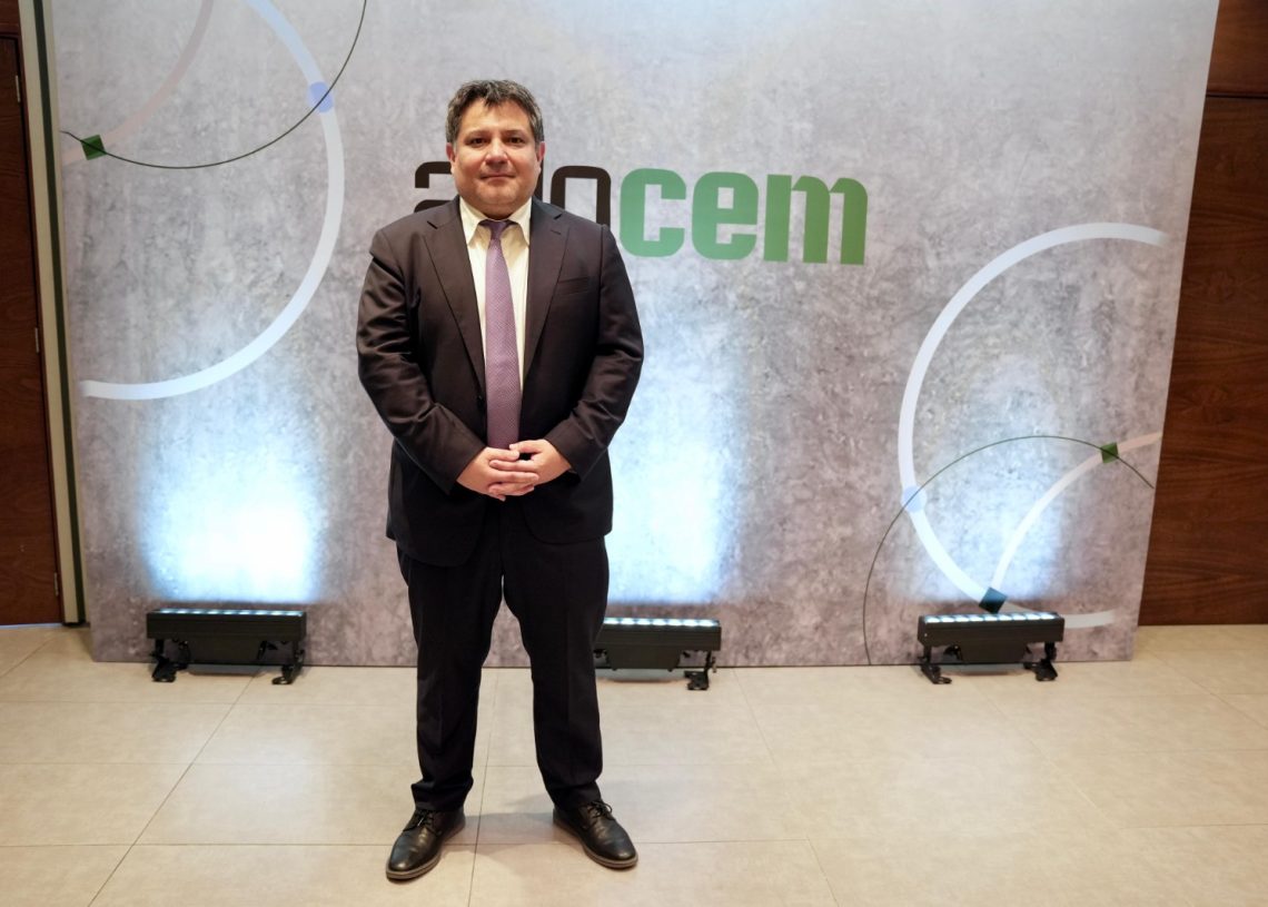 Industria cementera enfrenta paradoja entre crecimiento y descarbonización