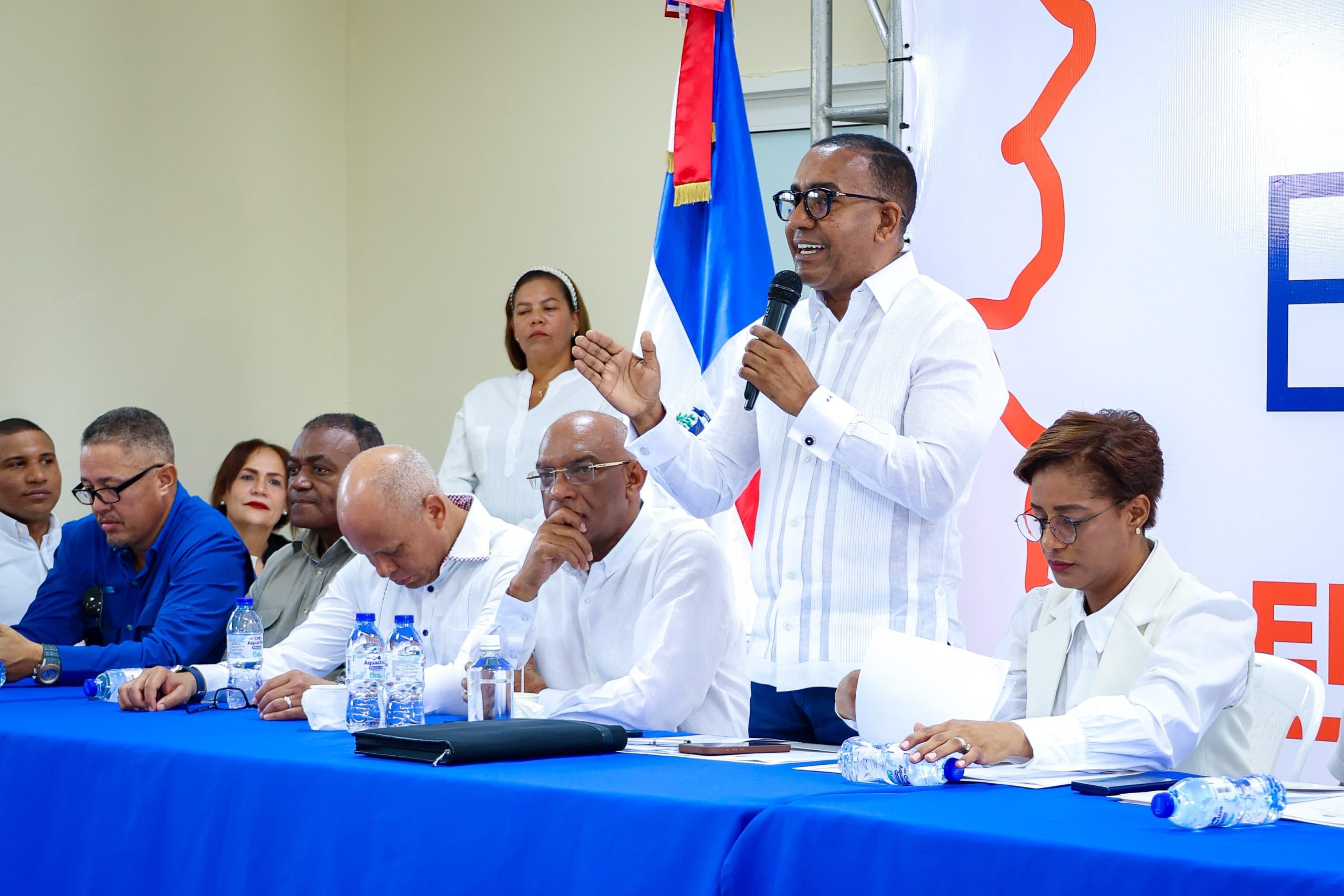 Gobierno verifica avances de obras en provincia La Altagracia