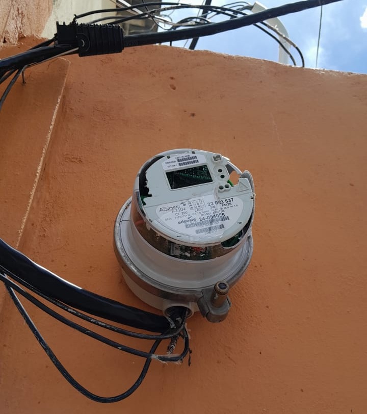 Edeeste denuncia vandalismo contra medidores instalados en Quisqueya y Santa Fe