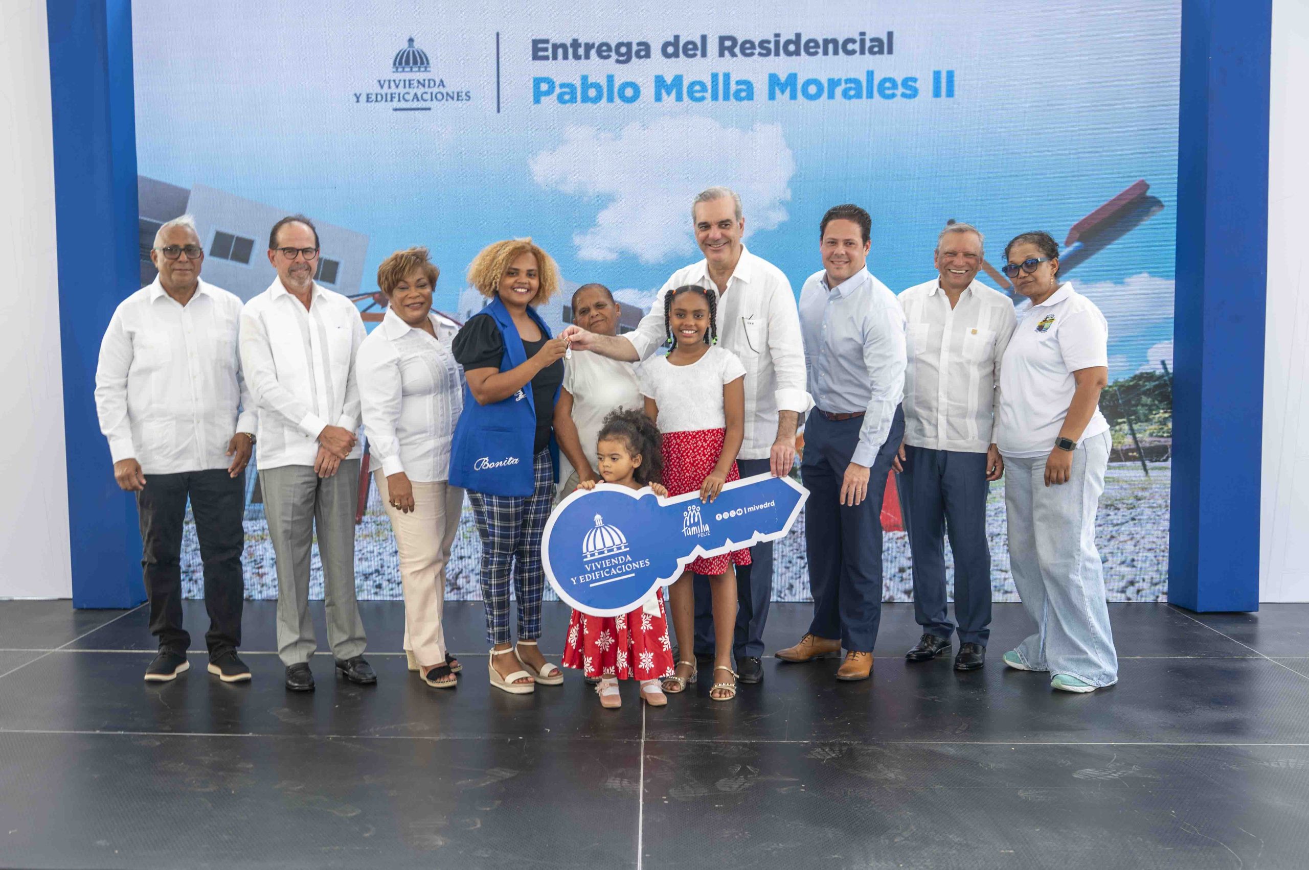 Banreservas financia 95 apartamentos entregados por el presidente Abinader en Pedro Brand