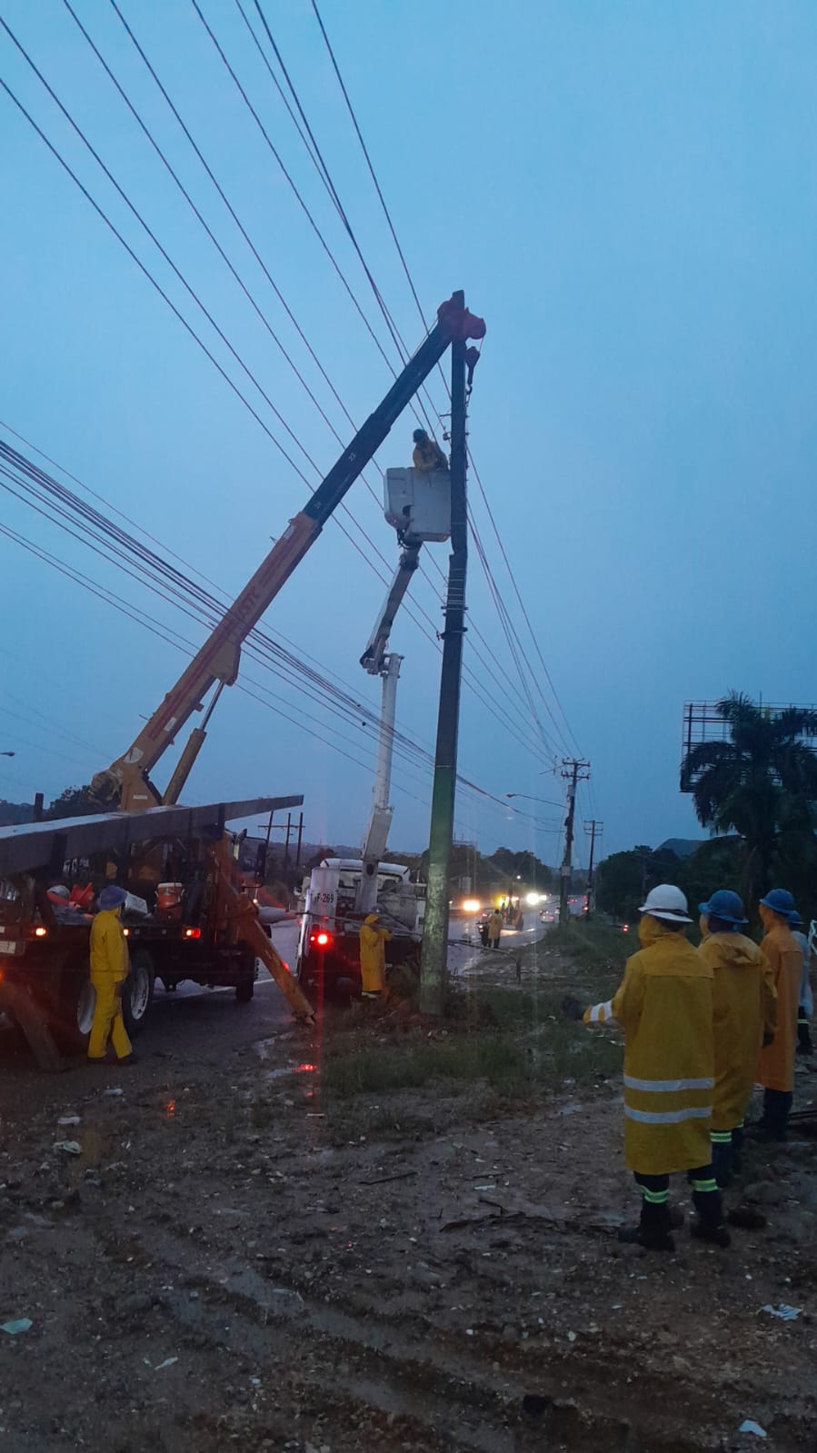Sistema de distribución eléctrica  mantuvo estabilidad histórica durante el paso de la tormenta Melissa