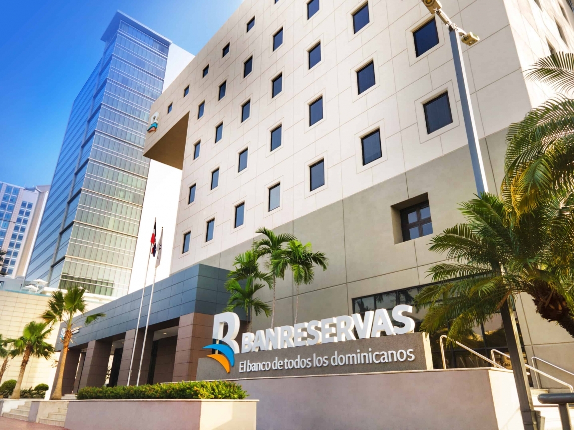 Banreservas pospone Expomóvil 2025 ante recomendaciones del COE por el paso de la tormenta Melissa