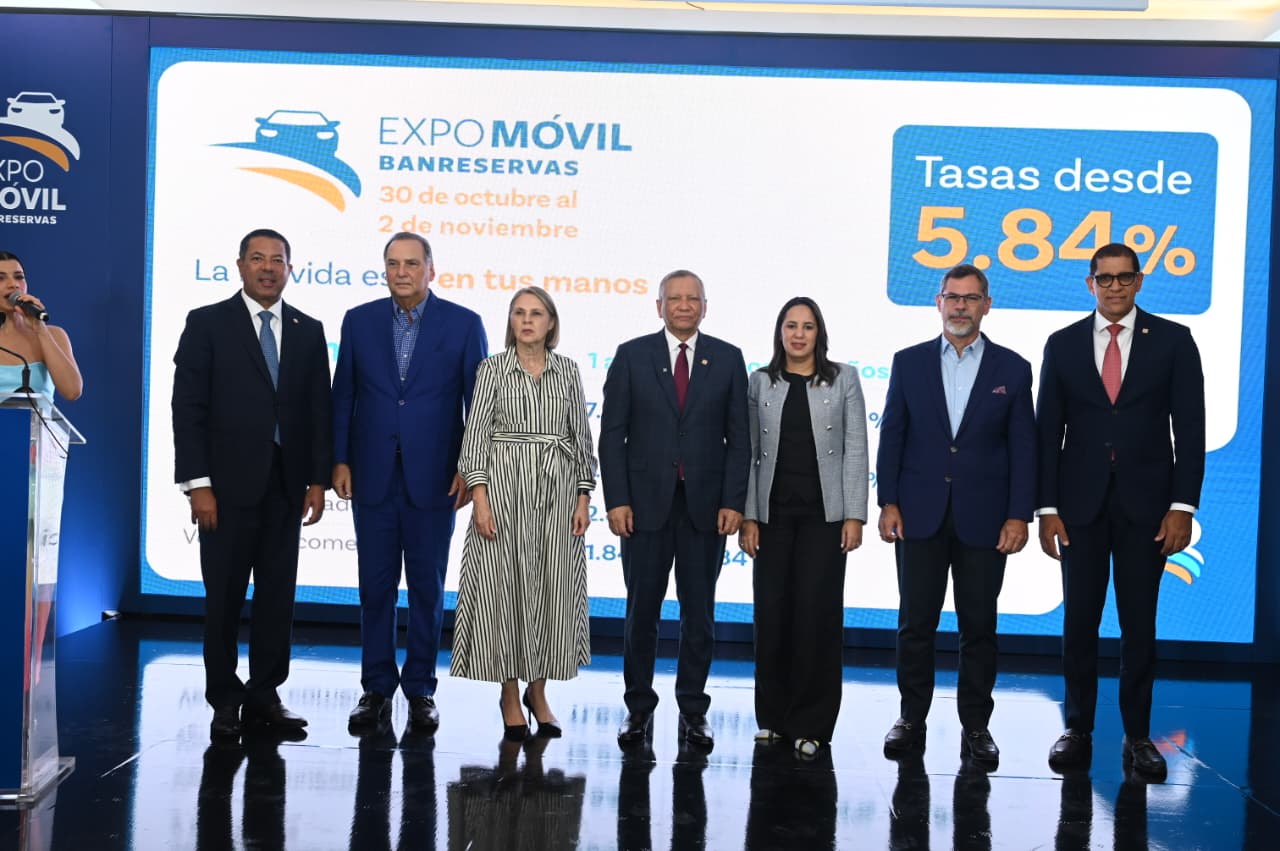 Leonardo Aguilera encabeza la inauguración de Expomóvil Banreservas 2025 con tasas de interés desde 5.84%