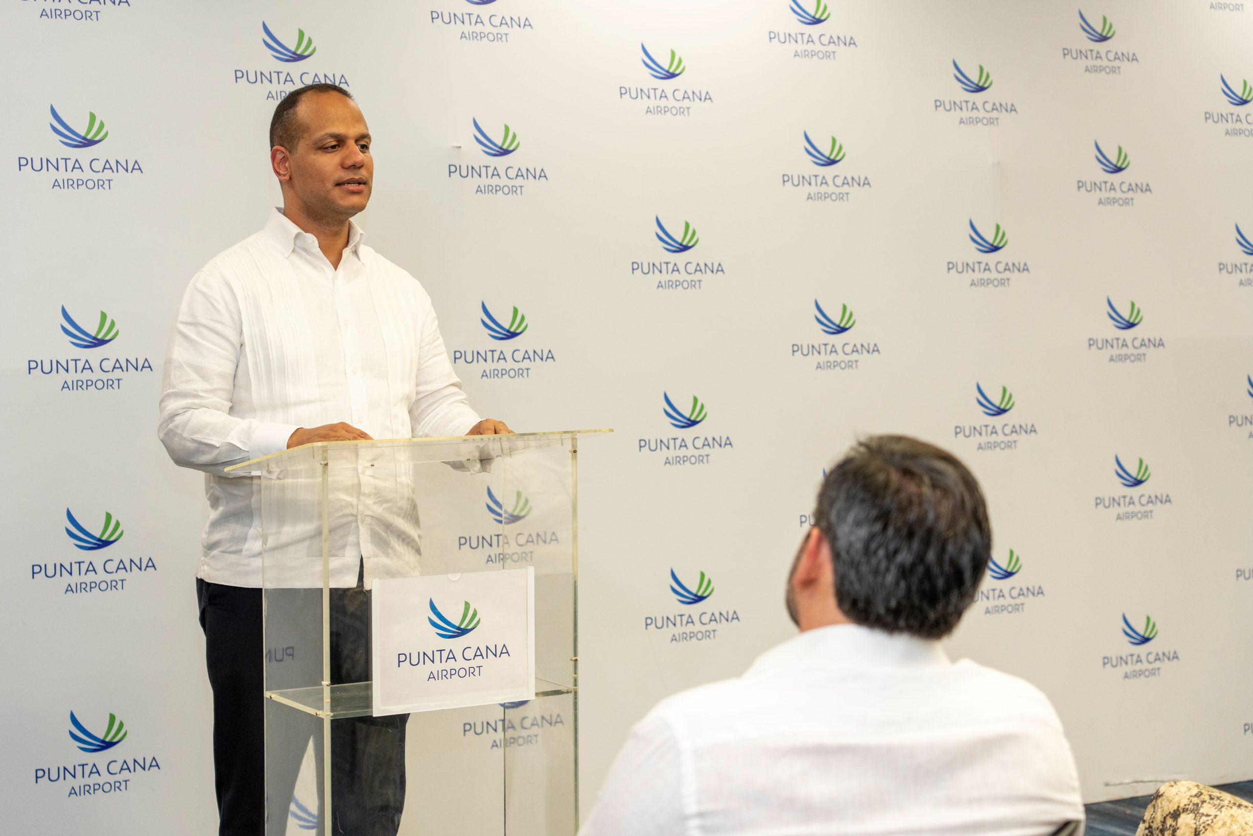 El Aeropuerto de Punta Cana (PUJ) renueva su sello de excelencia global y consolida su liderazgo en sostenibilidad y calidad con la recertificación de las normas internacionales ISO 9001:2015 e ISO 14001:2015