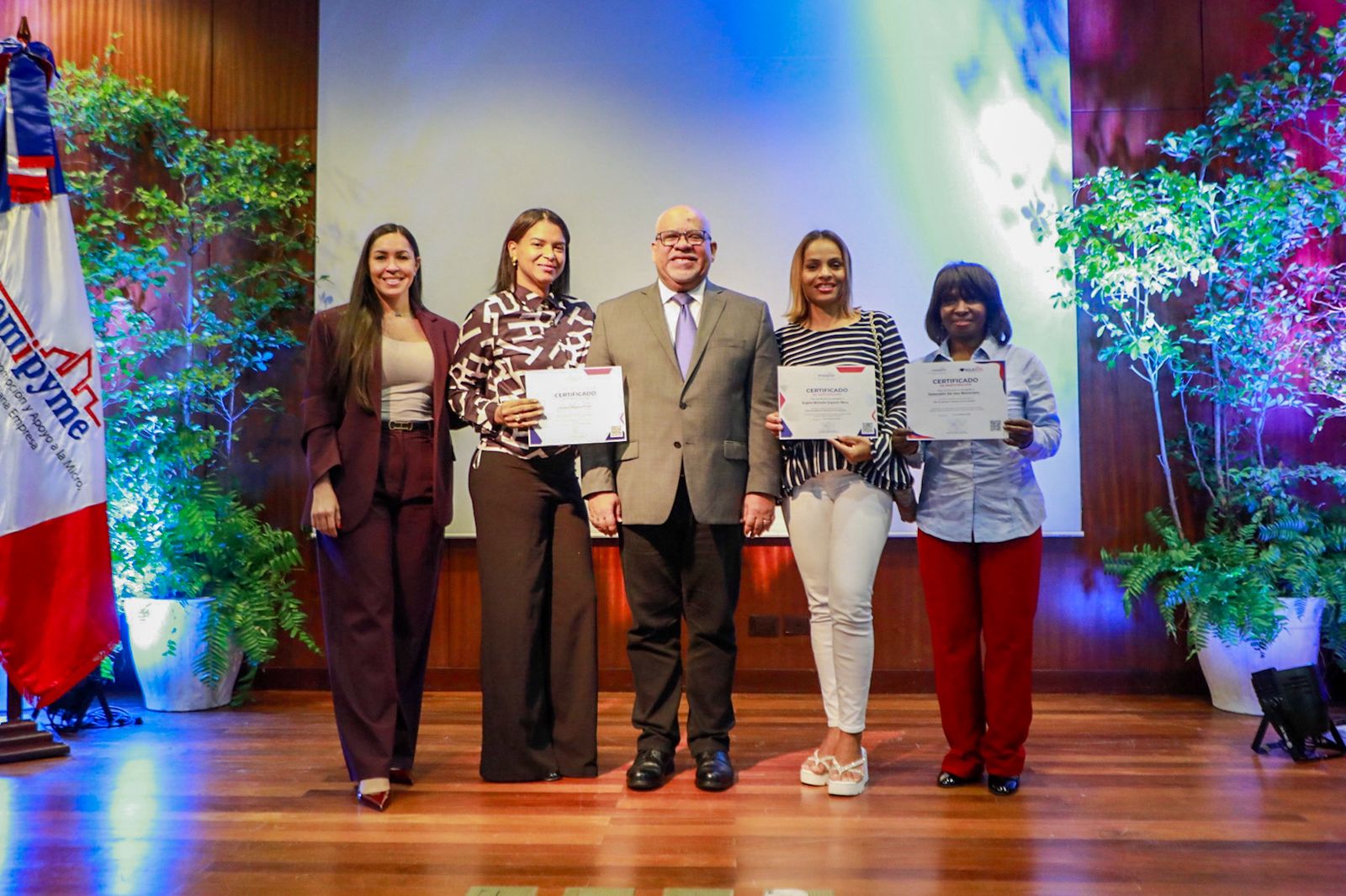 Promipyme entrega RD$125 millones en créditos a 525 emprendedores del Distrito Nacional