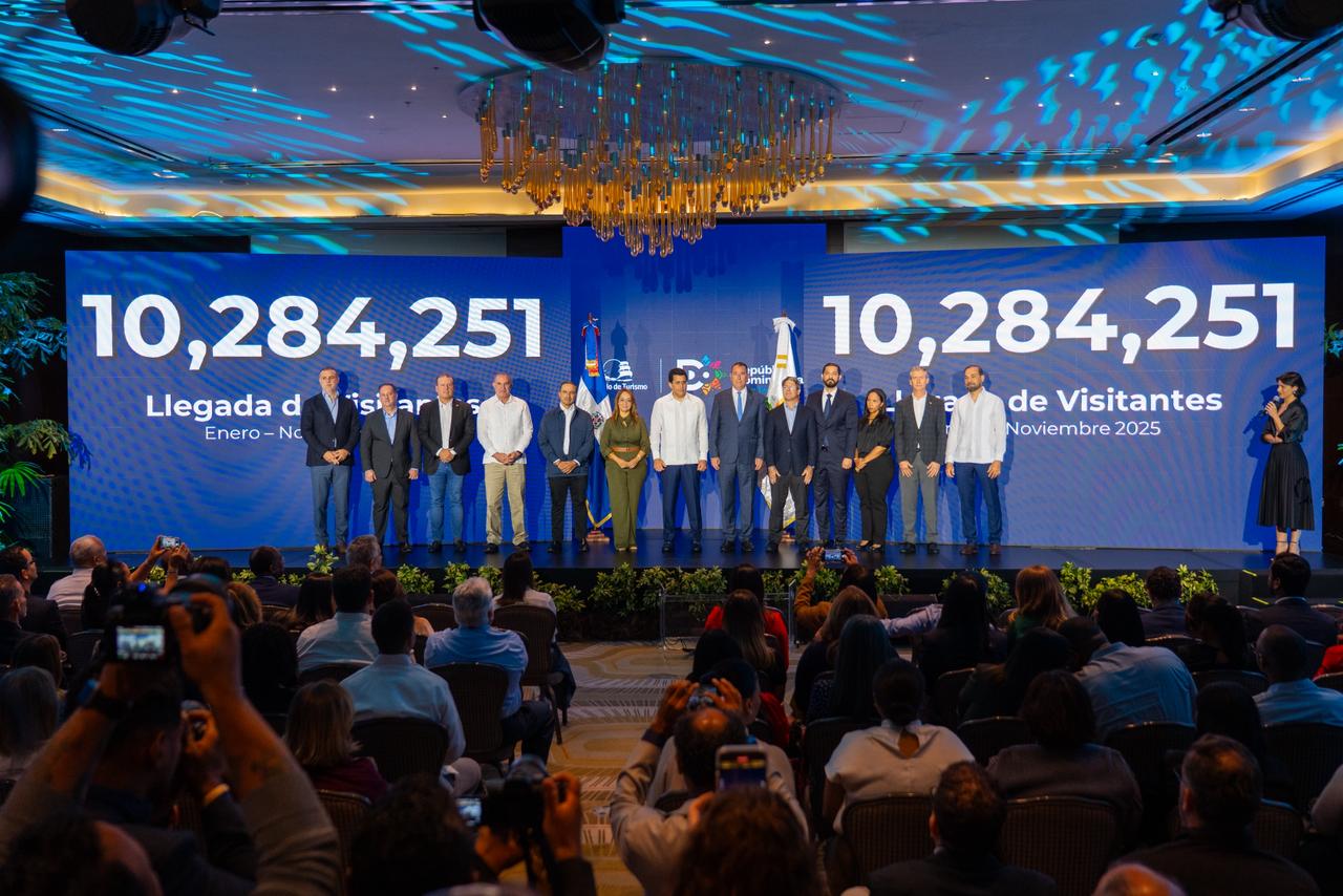 República Dominicana recibe 10.2 millones de visitantes en 11 meses
