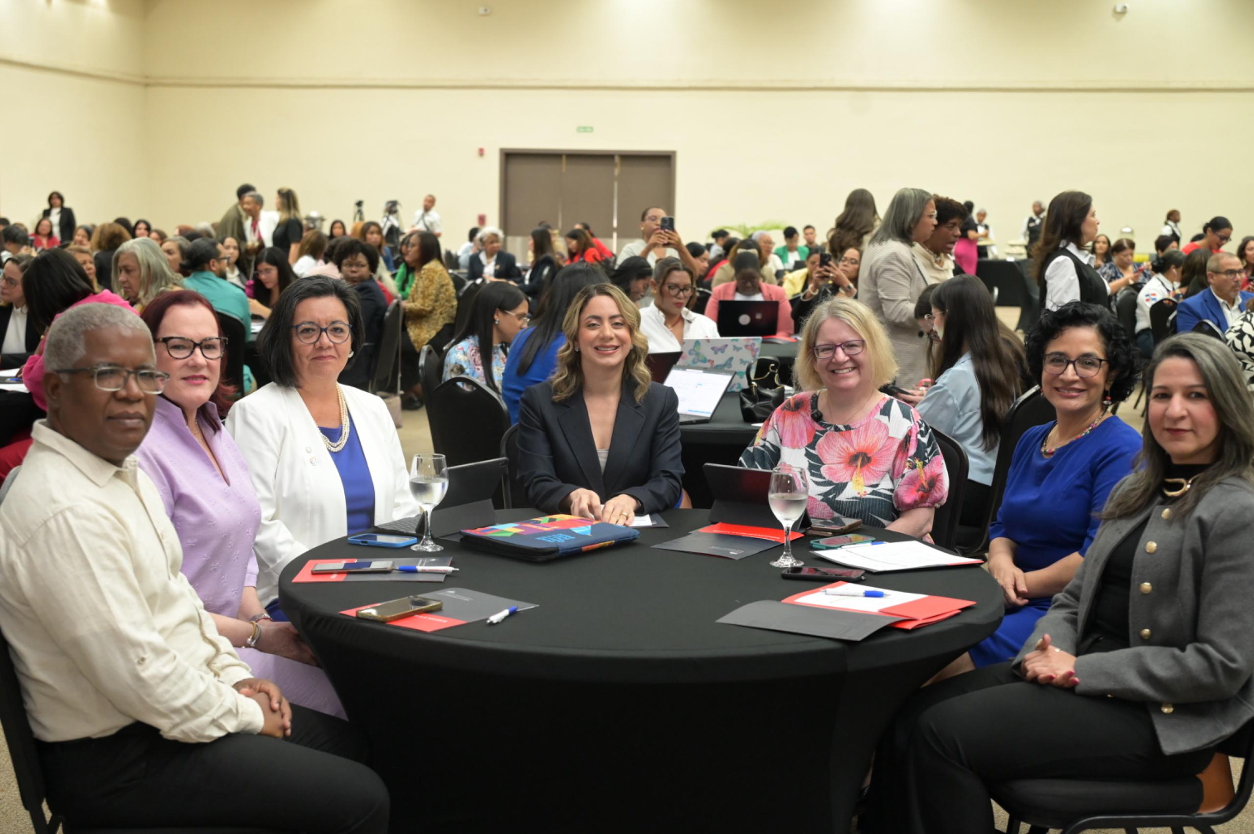 Ministerio de la Mujer, Naciones Unidas y Embajada de Reino Unido concluyen consulta nacional sobre condición social y jurídica de las mujeres