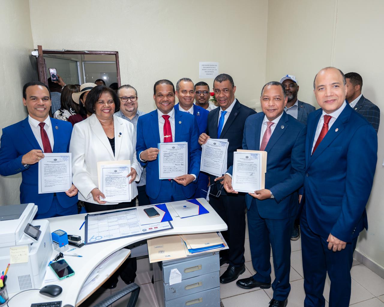 Radhamés Silverio formaliza candidatura a la Rectoría de la UASD con llamado a la continuidad, la innovación y el fortalecimiento institucional
