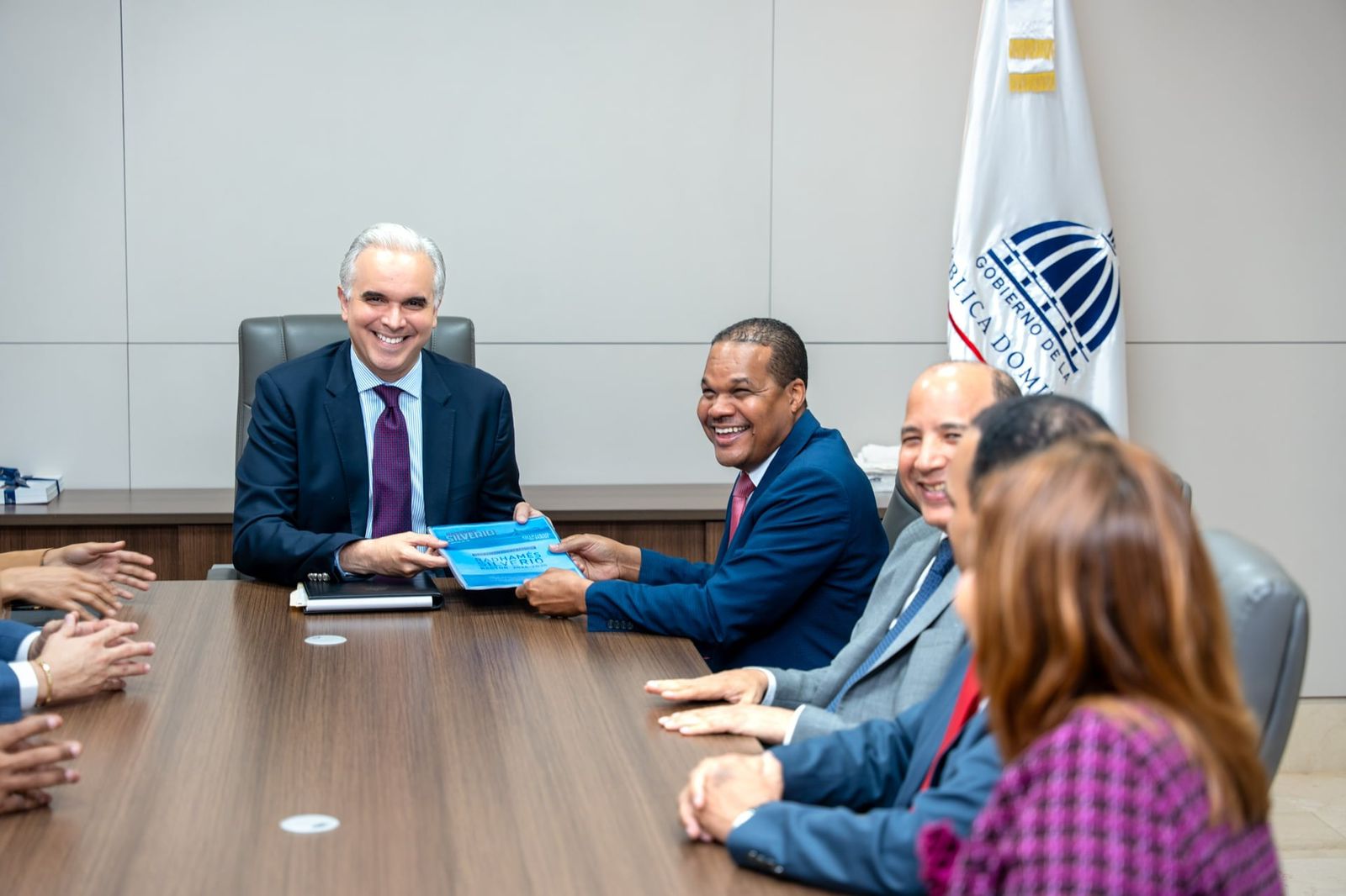 Silverio y Ministro de Educación abordan innovación educativa, ciclo básico universitario y formación de docentes del sistema preuniversitario