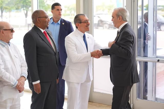JORGE ASJANA DAVID ASUME COMO RECTOR DECIDIDO A MODERNIZAR E INTERNACIONALIZAR LA UASD CON EL APOYO DEL GOBIERNO